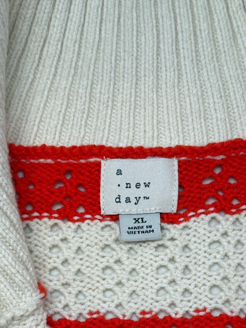 a new day❤️🤍 Half-Zip Knit Sweater🤍❤️ - Picture 4 of 8